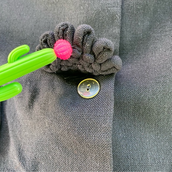 Vintage 50s cropped black jacket with 3/4 length sleeves big buttons, size small - Picture 7 of 12